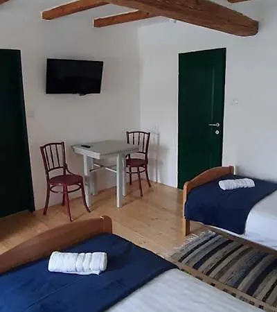 Eva House Guest house *