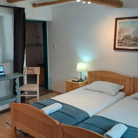 Eva House Guest house Pacir